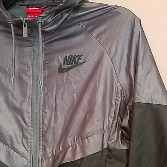 Nike jacket - Picture 2 of 10